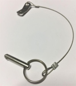 5889Pullpin_met_draad_en_plaatje
