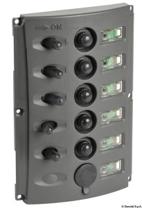 5_voudig_schakelpaneel_met_auto_zekeringen_en_USB_poort